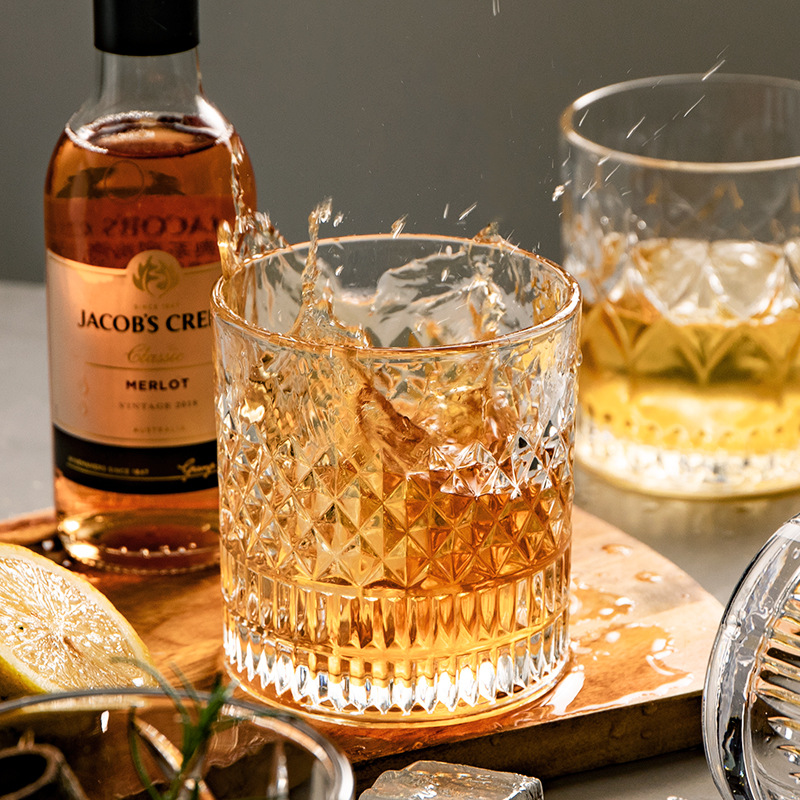 Modern Avrupa Tarzı Aurora Par - Wine Vodka Beer incelemesi ve fiyatı